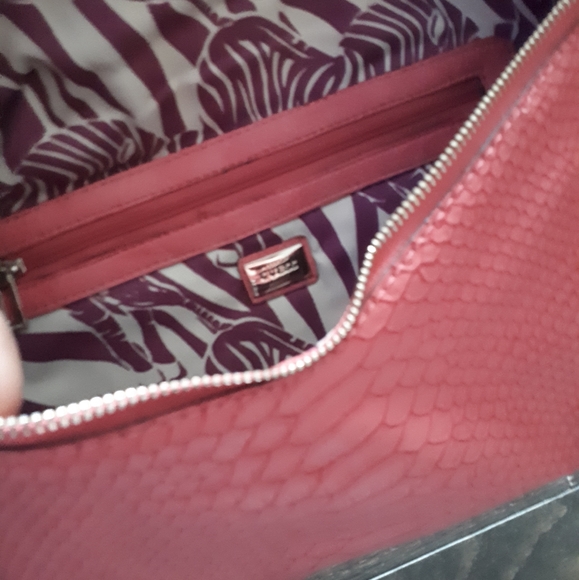 Guess clutch - Picture 3 of 3